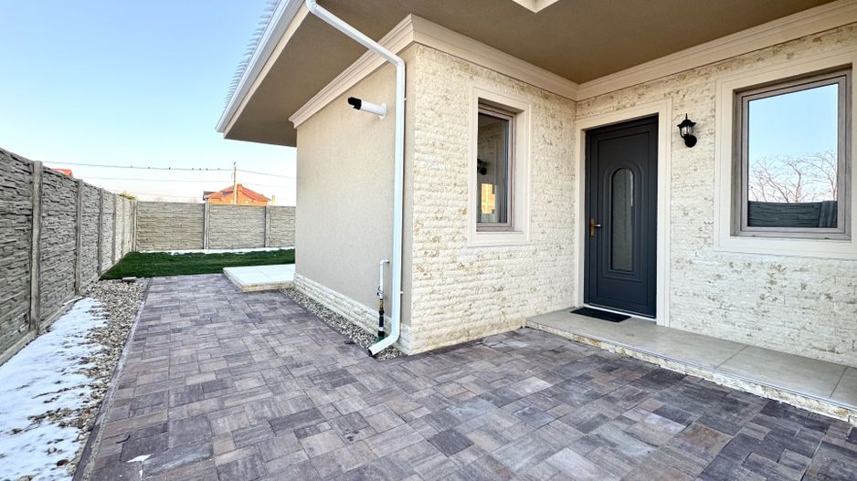 Duplex modern cu grădină, la intrare în Moșnița Nouă - Poză 29