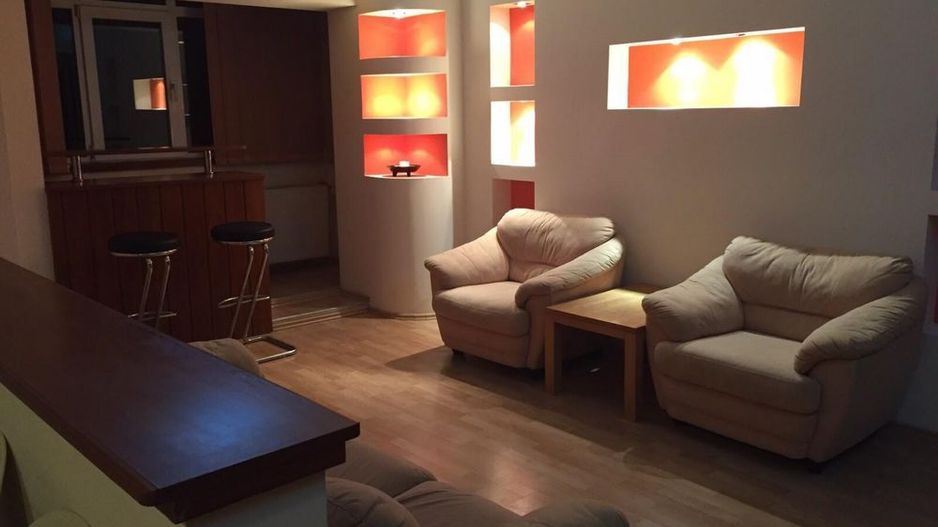 Apartament 2 camere Dristor, etaj 1, balcon închis, metrou 3 min, pet friendly - Poză 3