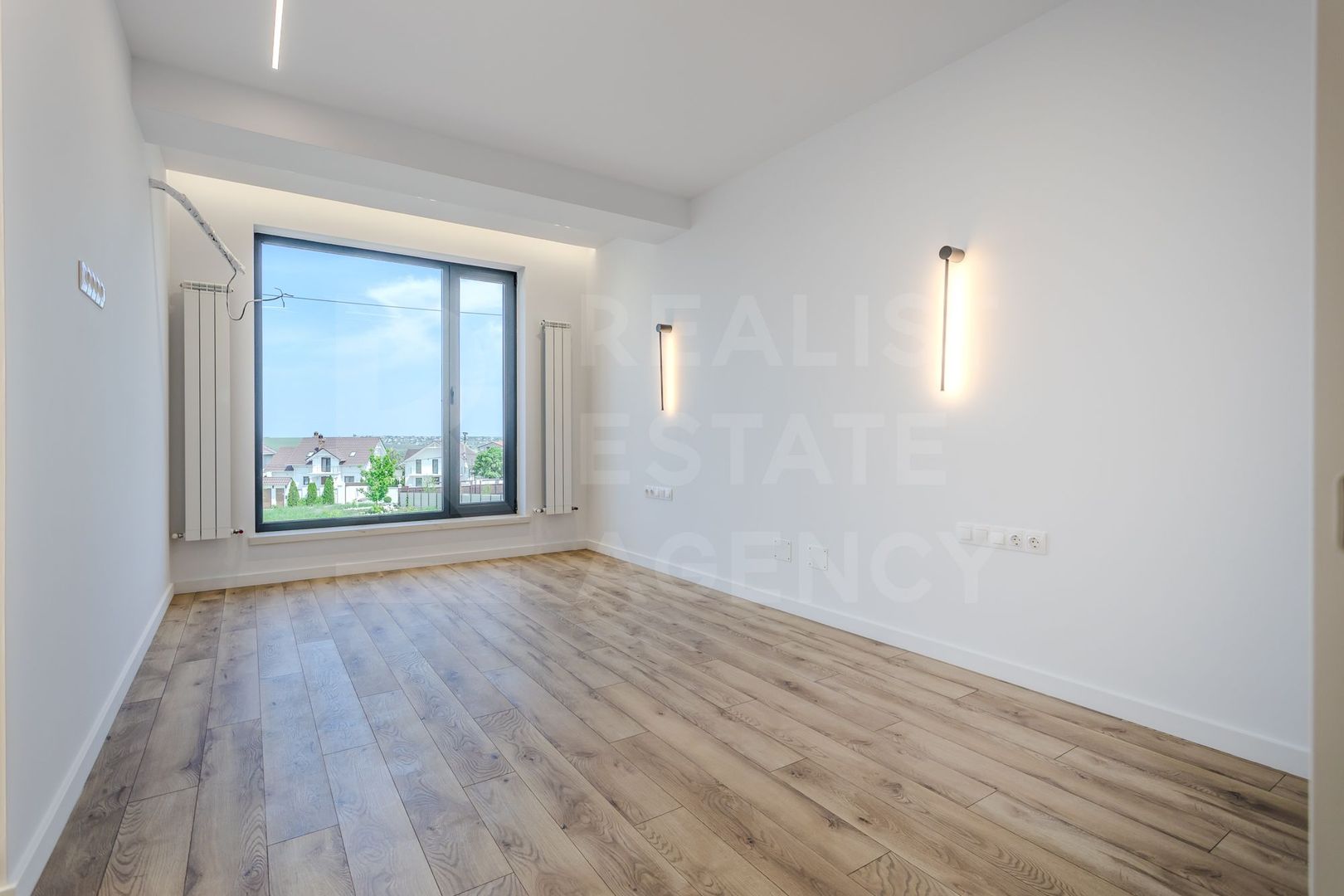 Vânzare, casă, 2 nivele, 4 camere, strada Sfânta Vineri, Tohatin - Poză 8