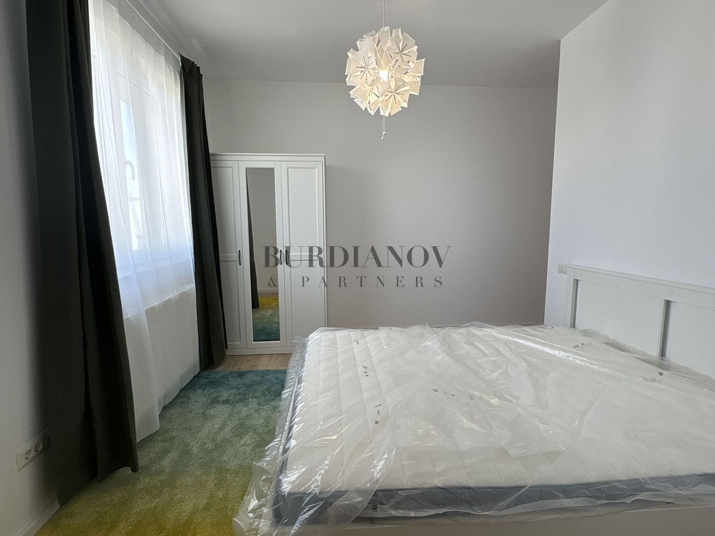 Apartament cu 3 camere 2 băi de închiriat Prelungirea Ghencea - Poză 9