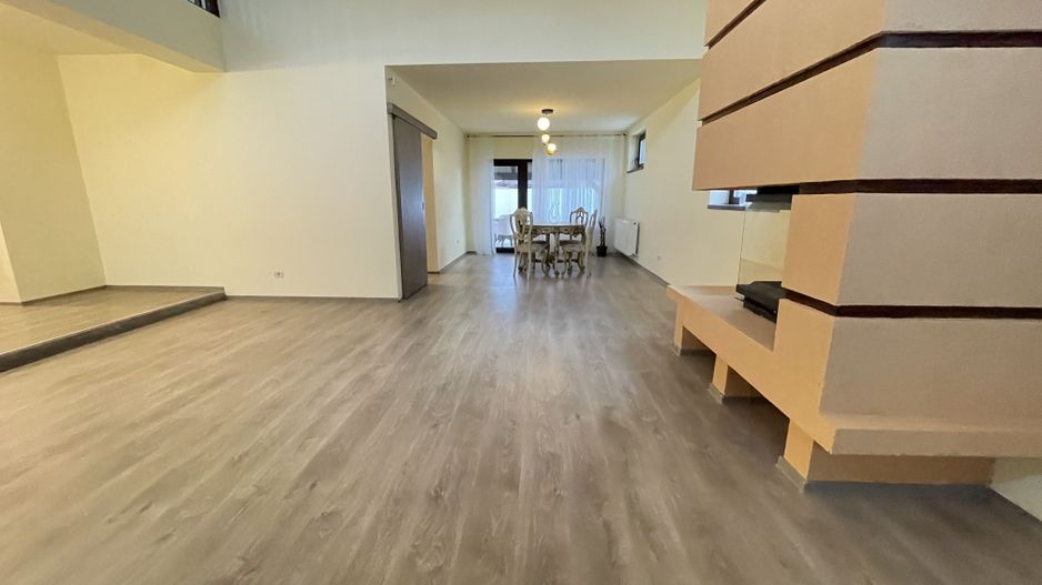 Casa moderna P+1E,spatioasa,teren 700 mp in Sacalaz - Poză 5