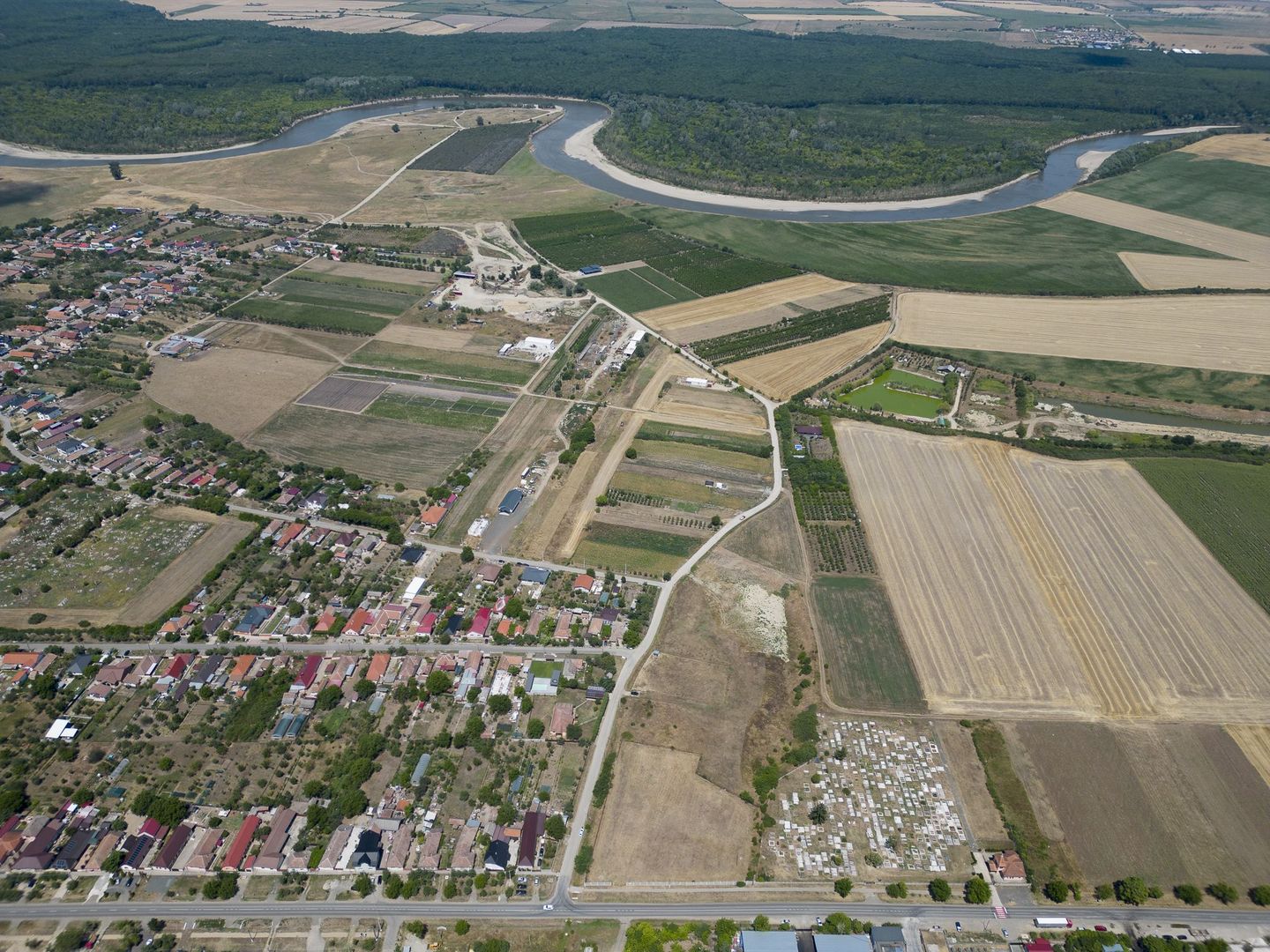 Teren intravilan 6.005 mp in Zădăreni - Poză 11