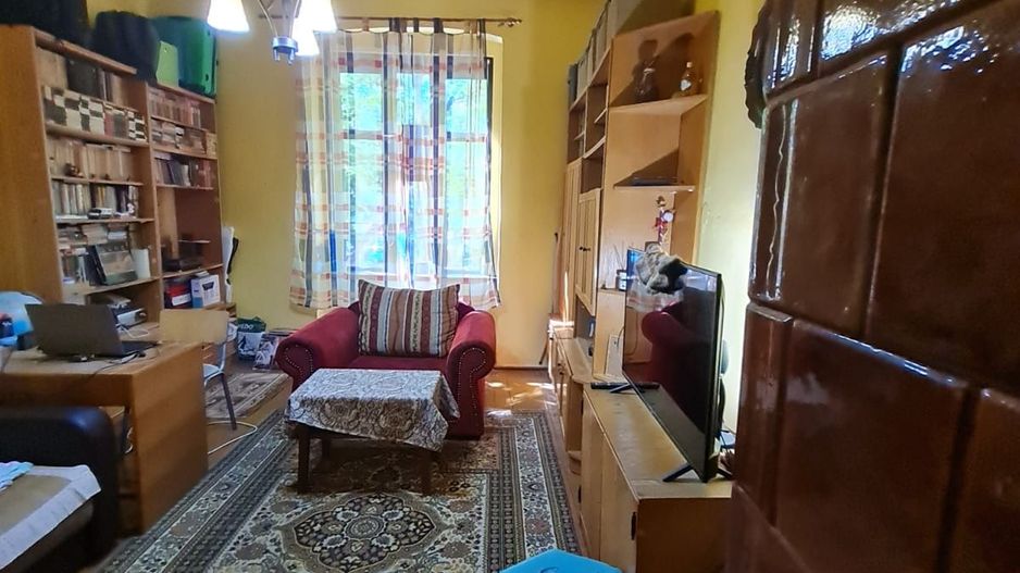 Apartament 2 camere,curte comuna/4 proprietari - Poză 11