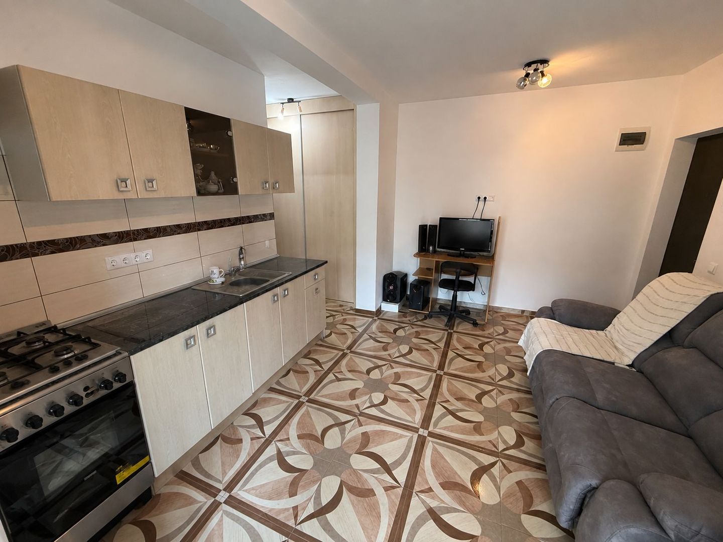 Apartament 2 camere GATA DE MUTARE str. Ascanio Damian, Arhitecților - Poză 1