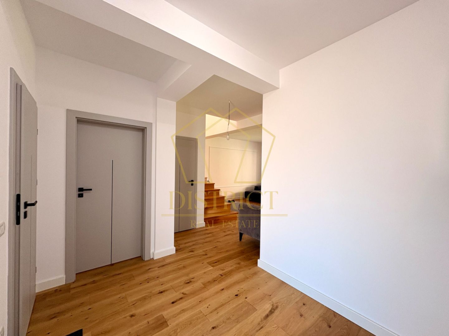 Duplex superb cu 4 camere, mobilat si utilat | Mosnita Noua - Poză 21