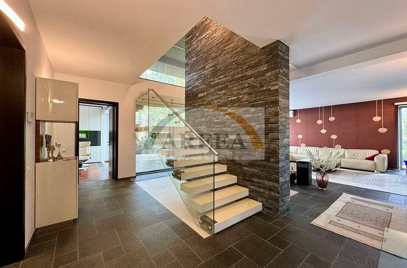 Vila lux de vanzare in cel mai dorit complex din Erou Iancu Nicolae-locatie rara - Poză 8