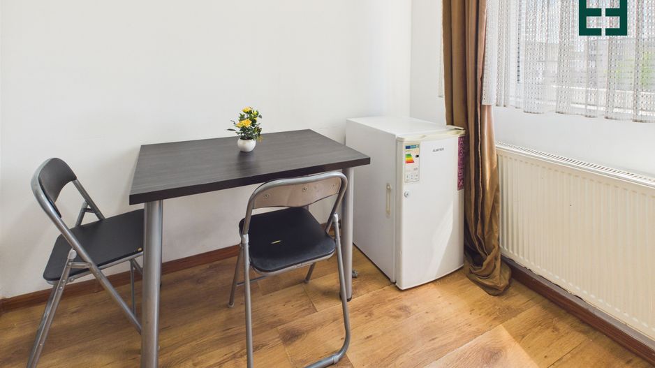 De închiriat - Apartament cu 2 camere -  Zona Confecții - Arad - Poză 10