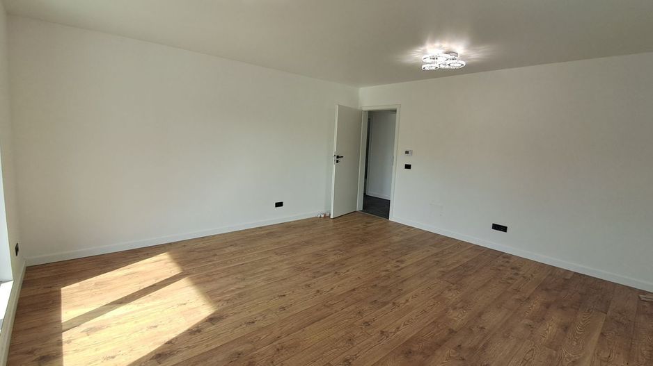 Prima inchiriere 3 camere+ parcare subterana , bloc nou S31 - Poză 2