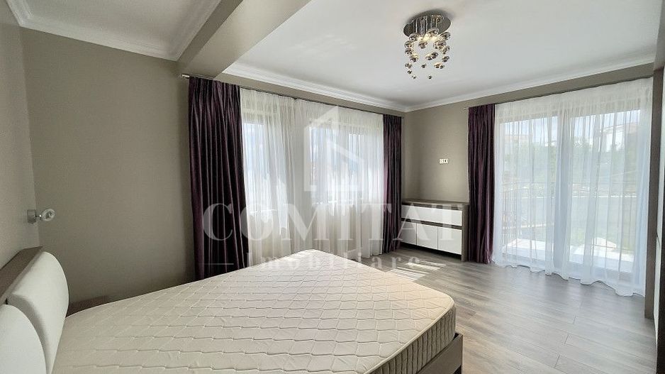 Casă ultramodernă cu terasă panoramică strada Voroneț - Poză 11