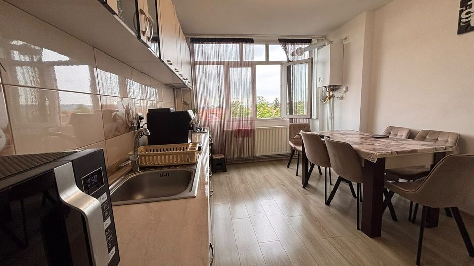 Apartament 2 camere decomandat de vânzare în Sibiu - Poză 1