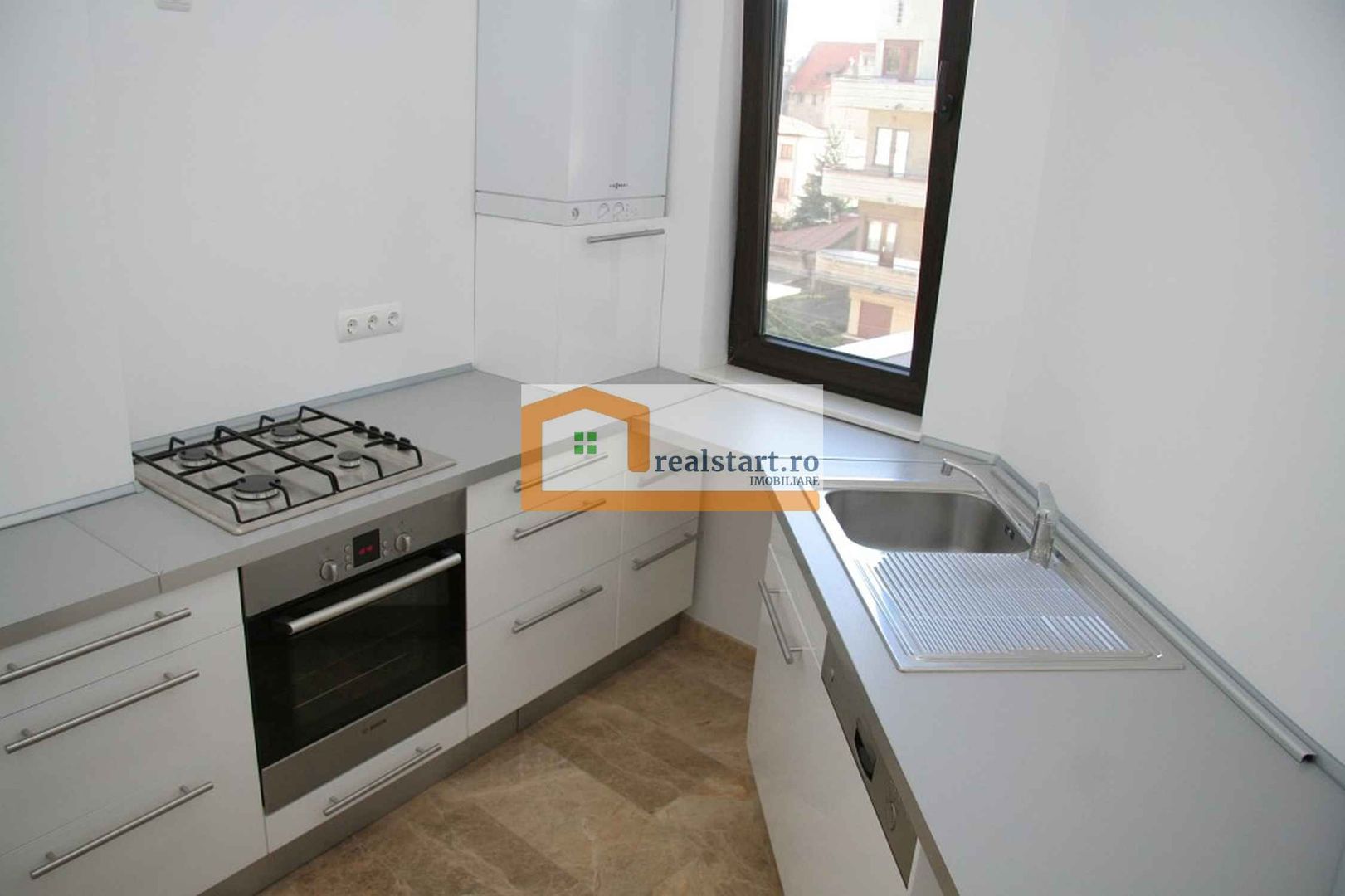 Polona - Pta Romana, Exclusivist, Metrou Pta Romana la 600m distanta - Poză 15