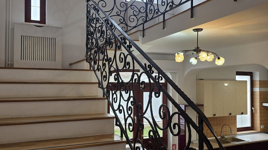 Vila de inchiriat - Poză 1