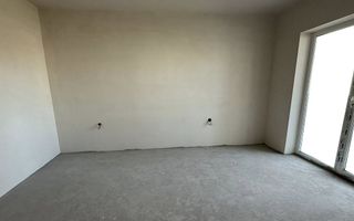 Apartament cu 3 camere semi-finisat în zona Eroilor, Florești. - Poză 5