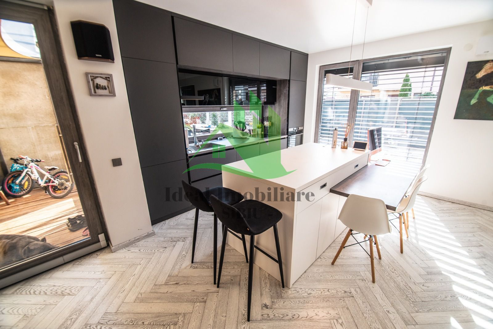 Casa Moderna cu 4 camere si terasa, zona Pictor Brana, Selimbar - Poză 27