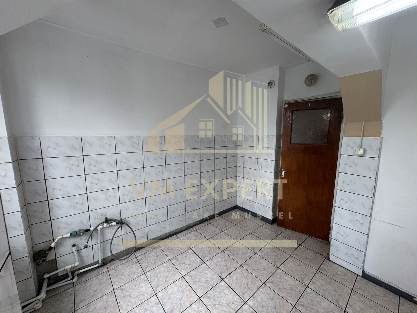 APARTAMENT 3 CAMERE ETAJ 4 CAMPULUNG VISOI - Poză 11