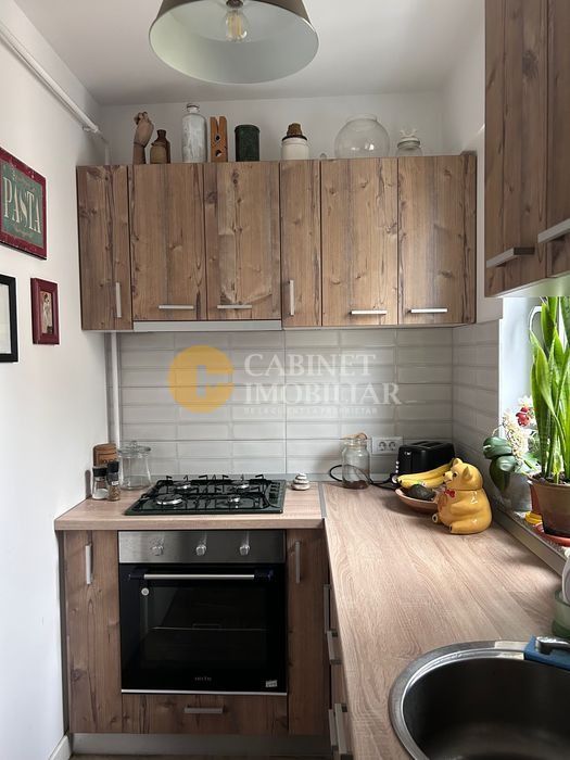 2 camere Decomandat - mobilat - loc parcare - boxa - intabulat - Poză 6