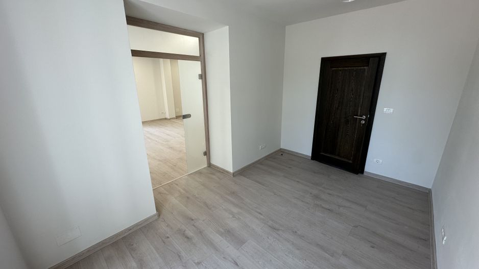 Saptii de birouri Ultracentral supraf. de la 28pana la125 mp - Poză 11