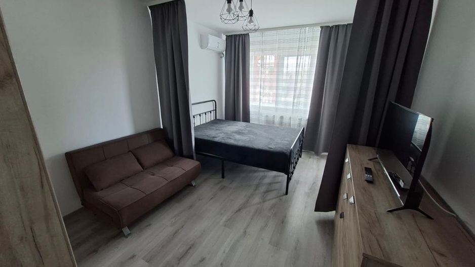 Garsonieră de închiriat Apărătorii Patriei Prima închiriere Centrală proprie - Poză 1
