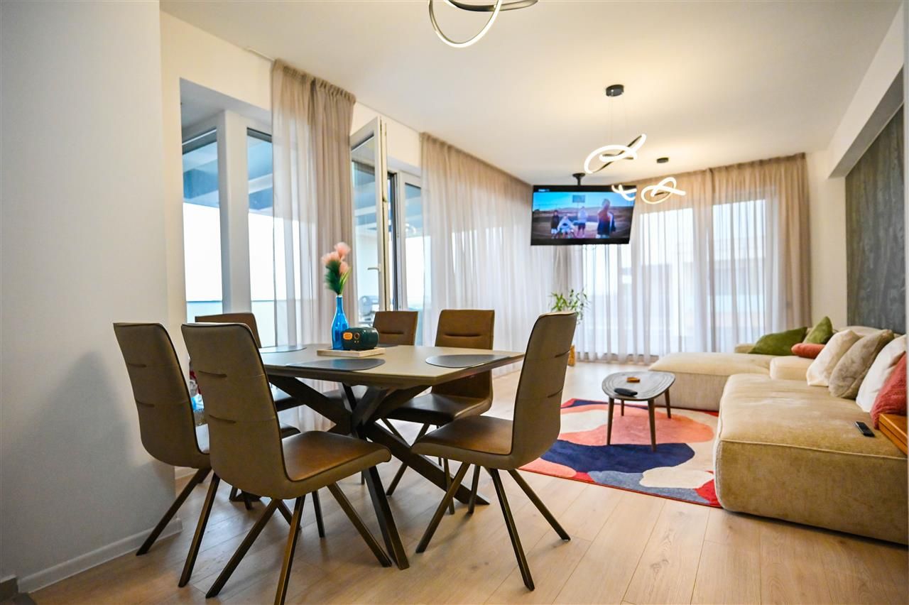 Premium Penthouse, echipat,parcare subterana,50 mp terasa,Qualis, aria Coresi - Poză 1