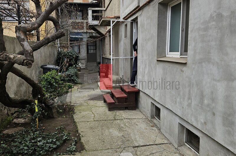 Casa "TEBO",  pozitie facila, perspectiva de renovare/dezvoltare - Poză 1