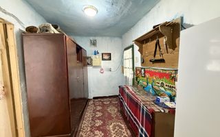 Casa Batraneasca la 8 km de Topoloveni - Poză 9