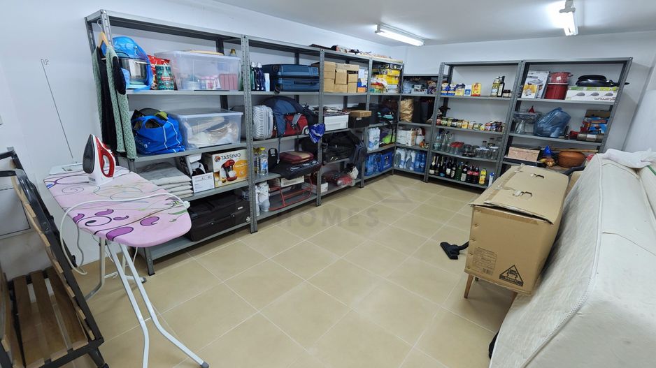 Casa spatioasa. Pretabil si pt. clinica, invatamant, camin varstnici. - Poză 38