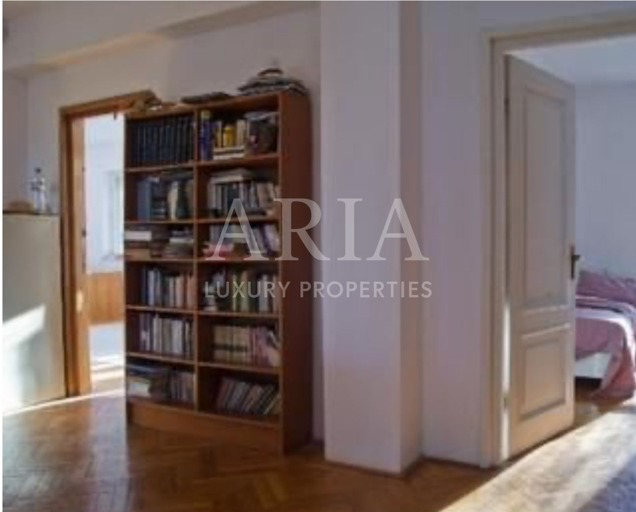 VILA SNAGOV | DESCHIDERE LA LAC - Poză 6