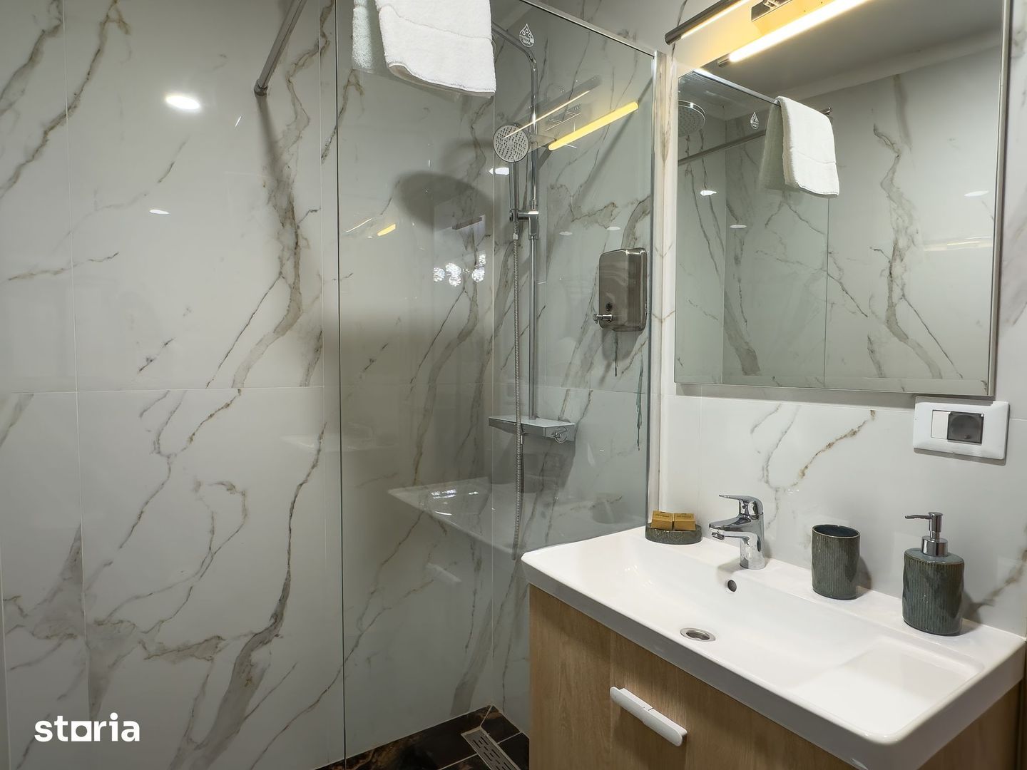 OPORTUNITATE INVESTIȚIE – APARTHOTEL PREMIUM ÎN INIMA BUCUREȘTIULUI - Poză 2