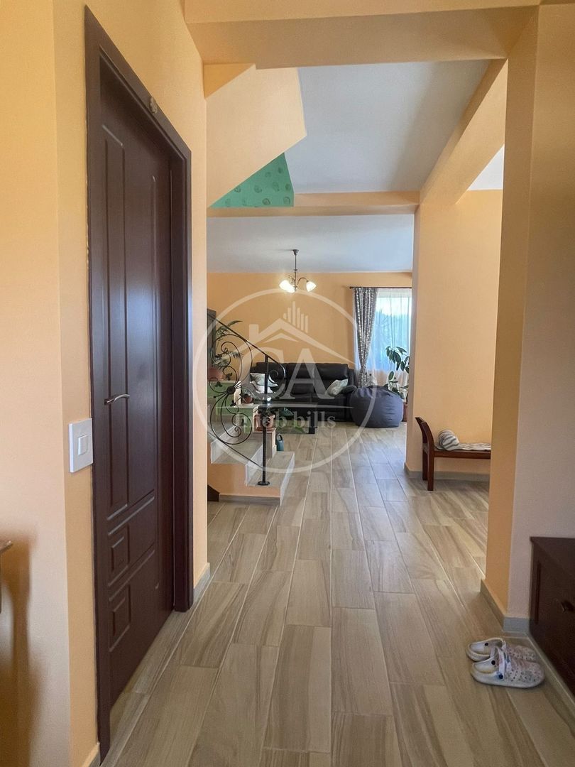 Casa de vanzare cu 4 camere in Oșorhei, Bihor - Poză 8