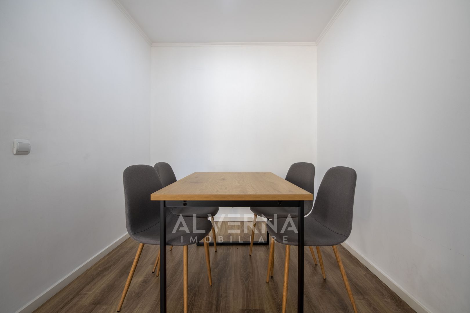 Inchiriere apartament 3 camera, 68mp + balcon, loc parcare, zona Terra - Poză 10