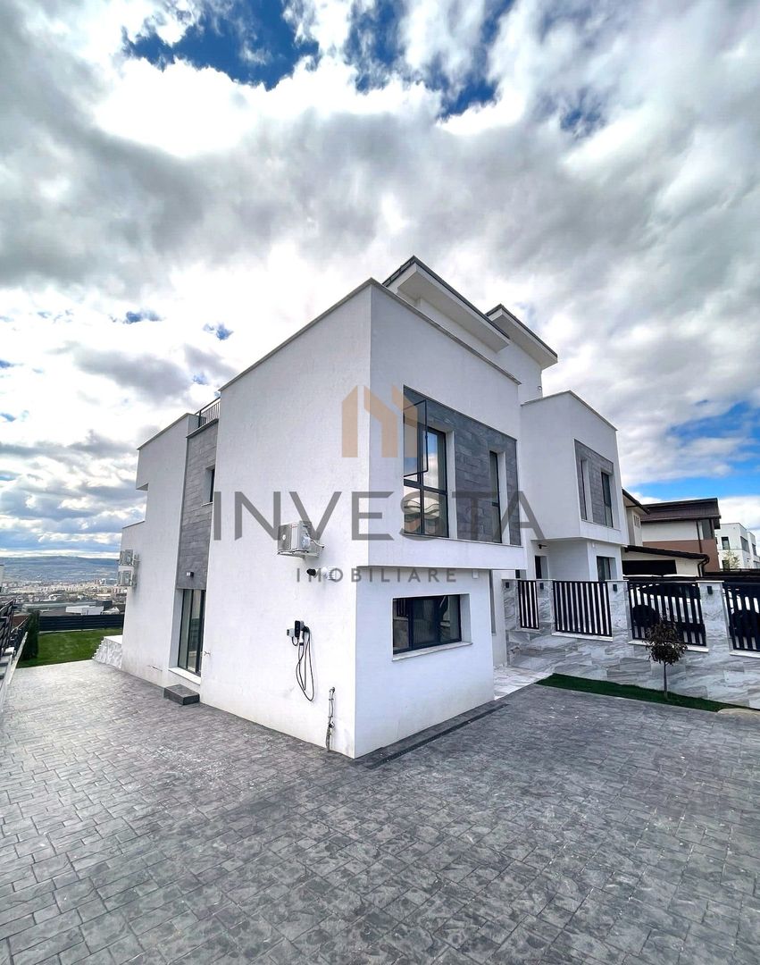 Casa moderna cu priveliste asupra orasului, terasa cu jacuzzi, Iris - Poză 2