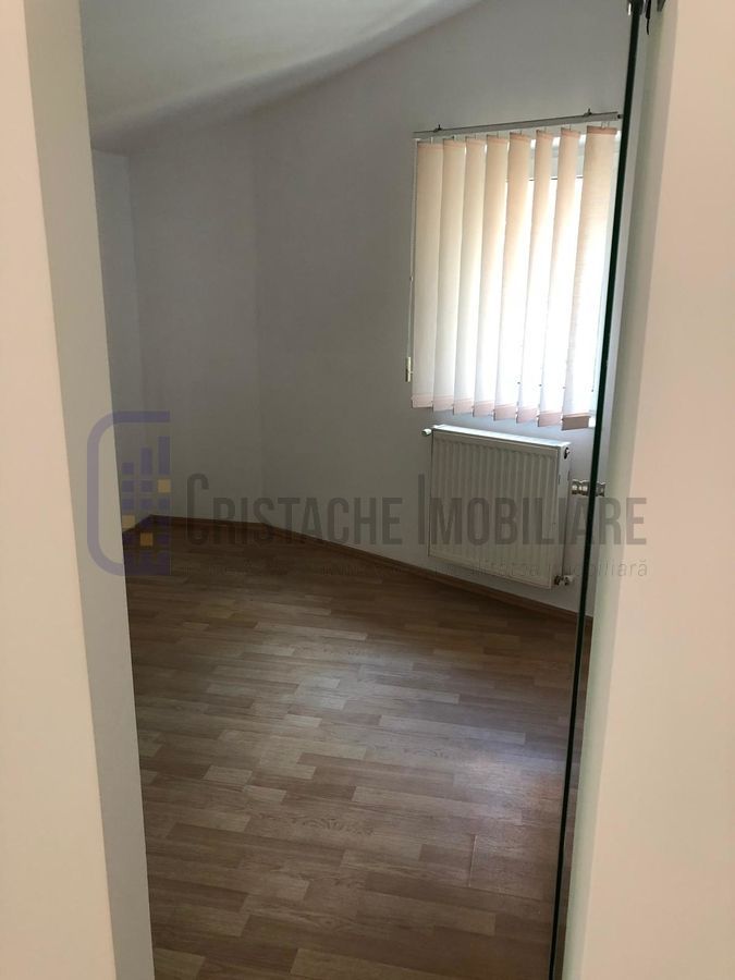 Birou tip duplex_160 mp_contorizare individuala_open space generos + 4 birouri - Poză 9