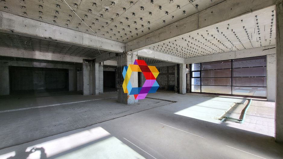 Clădire mixta -3600 mp - Poză 4