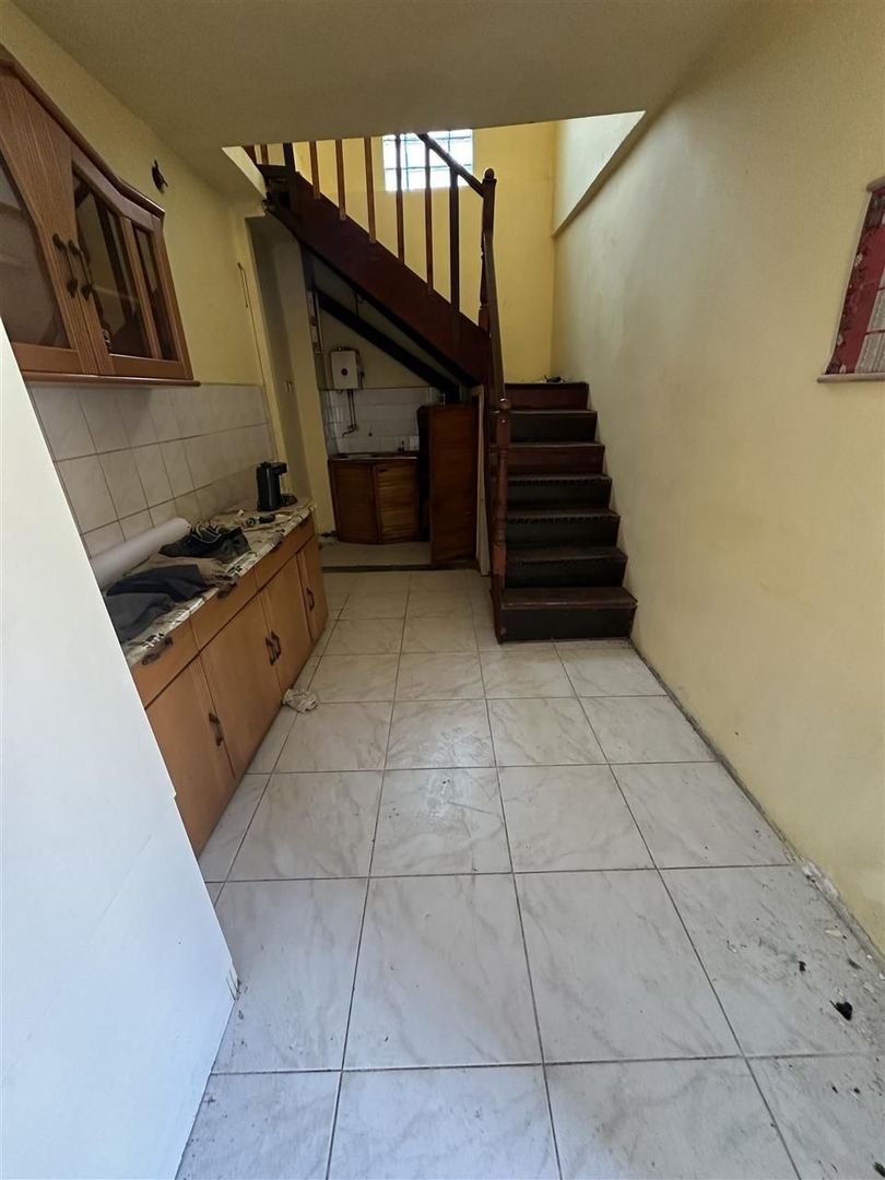 Casa individuala cu teren de 412 Piata Tineretului - Poză 4