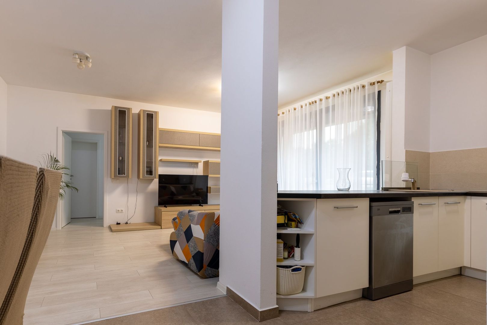 Bloc nou, zona de case, 2 camere cu 2 băi, Comision 0% - Poză 5