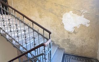 Apart cladire istorica Sinaia etaj 1 cu centrala - Poză 9