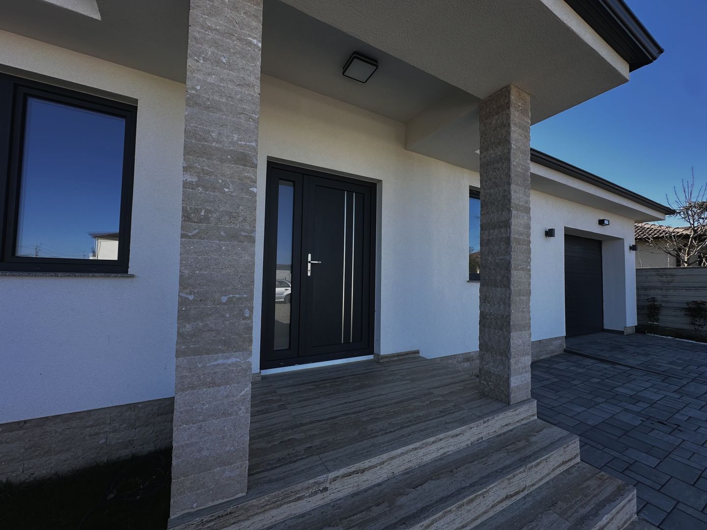 Casa nouă premium - la intrare în Sântandrei, garaj - Poză 1