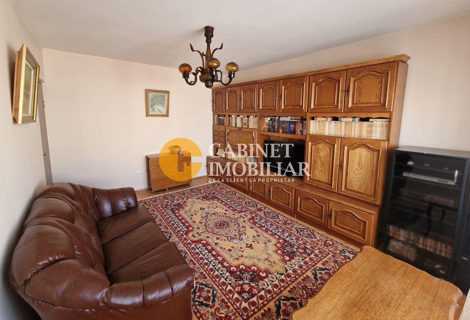 GARA - ARCU - 3 CAMERE DECOMANDAT - ETAJ INTERMEDIAR - BOXĂ + LOC DE PARCARE - Poză 2