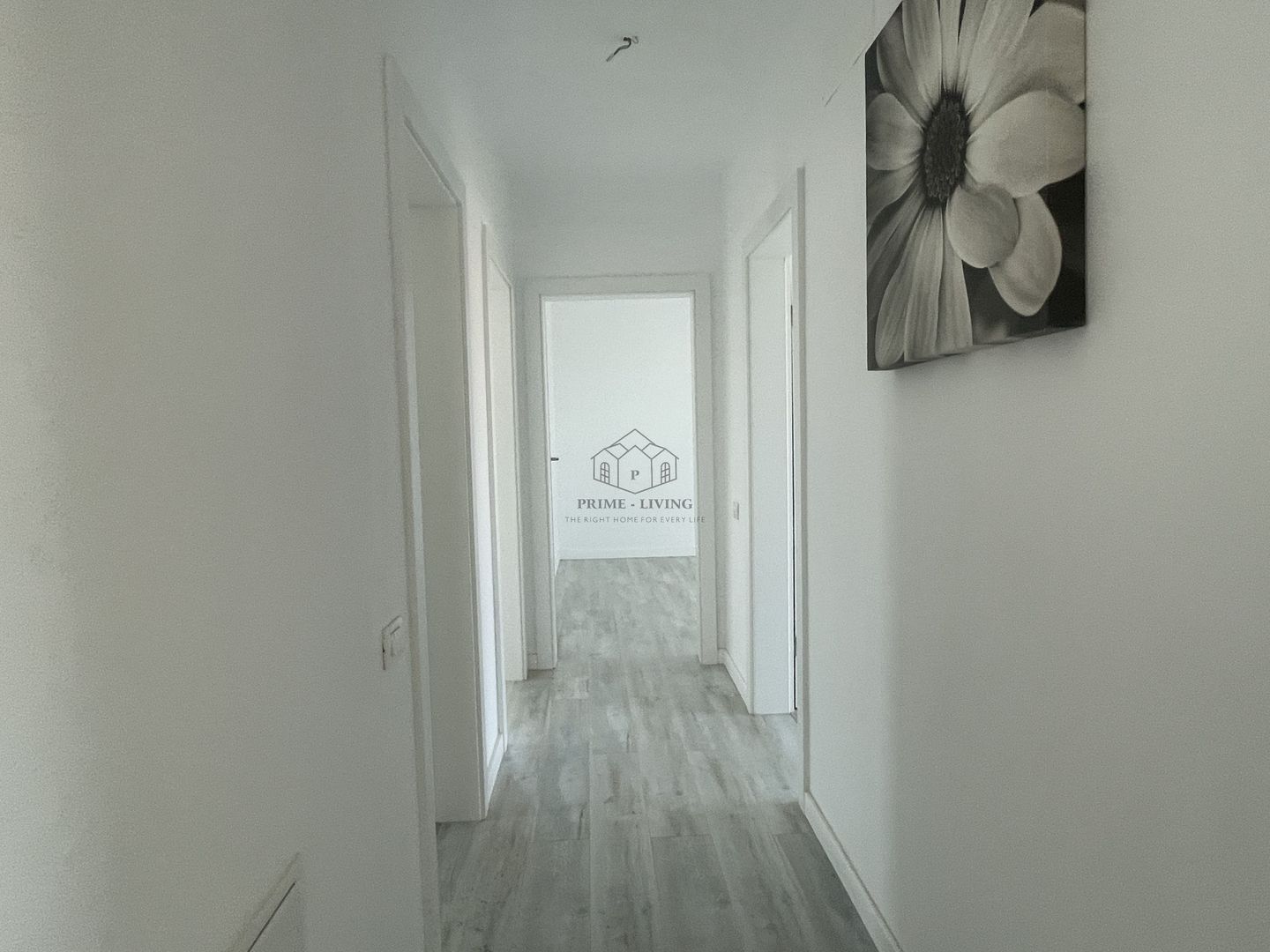 VILA NOUA SI MODERNA CU 5 CAMERE LA INCHIRIERE IN OTOPENI - Poză 15