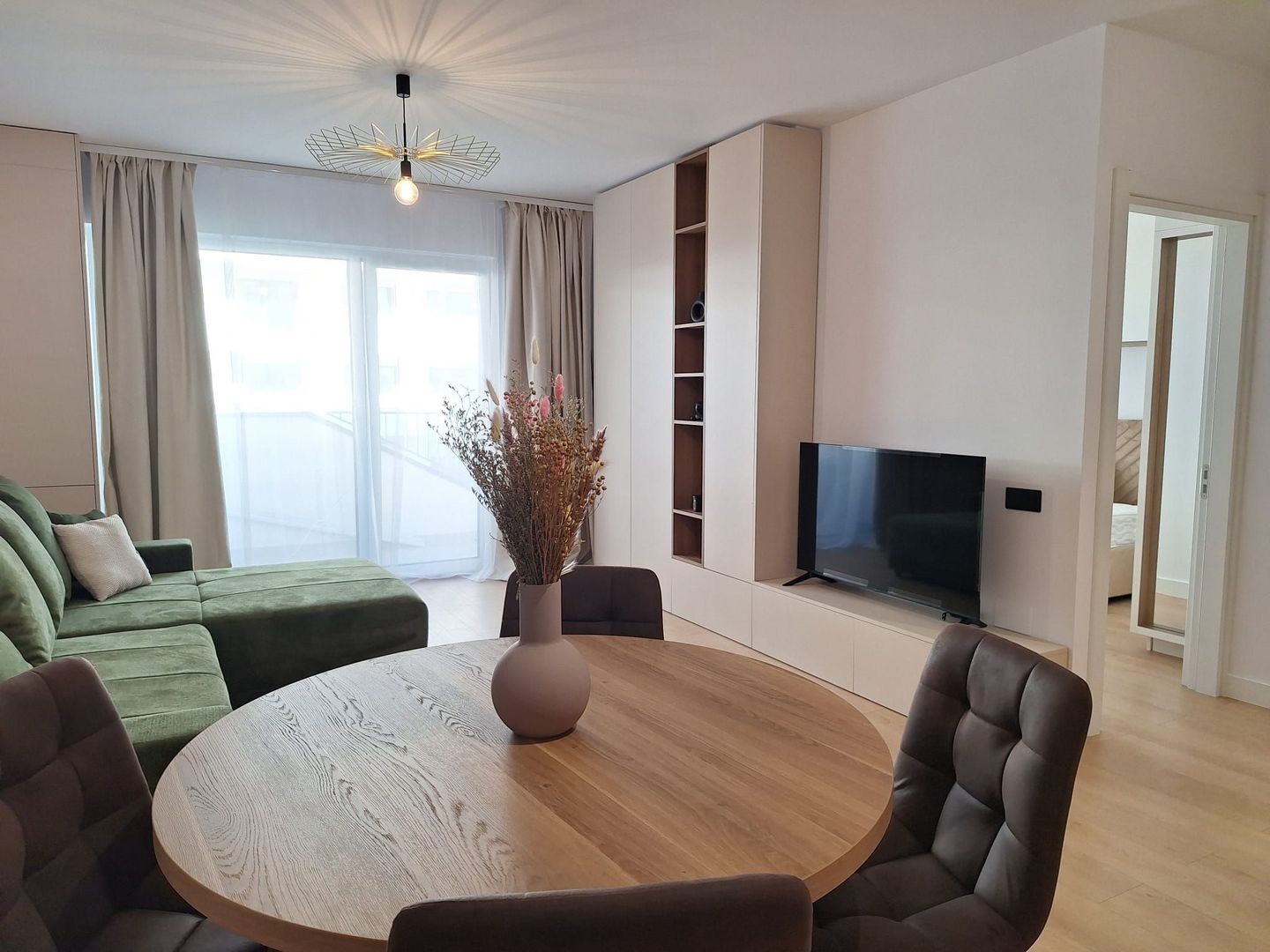 Apartament modern I 2 camere I Ansamblul Eroilor I Floresti - Poză 4