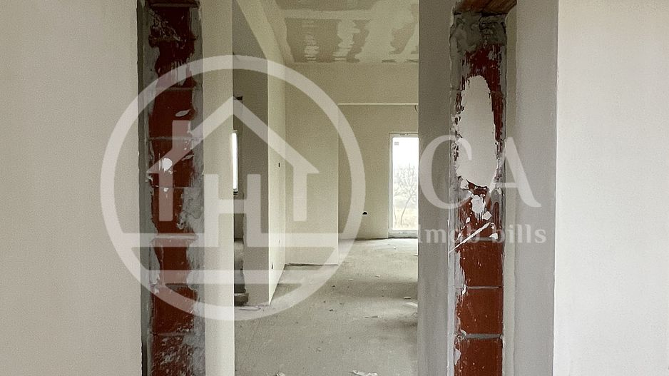 Casa pe nivel cu 4 camere de vanzare in Cihei, Bihor - Poză 3