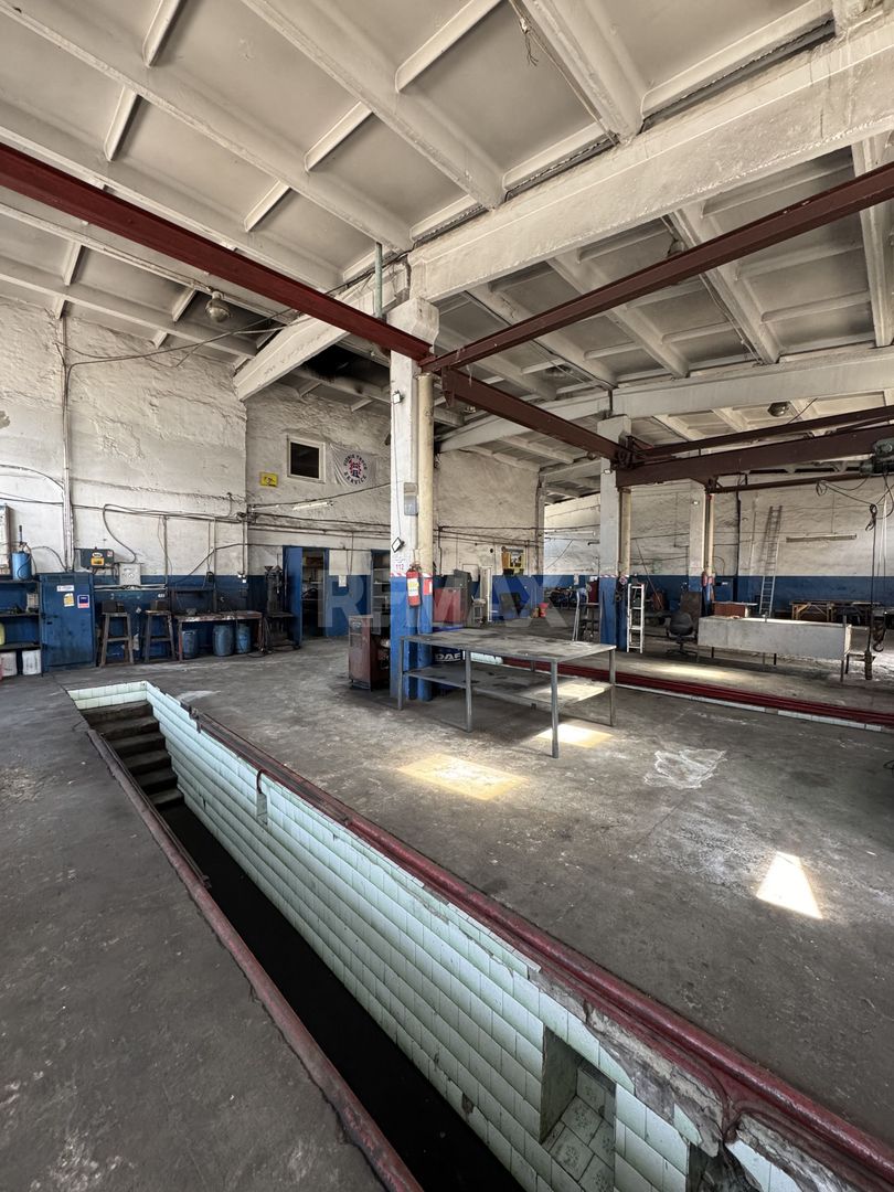 Spre închiriere Autoservice Tir/Bus cu teren de 0,59 ha - Poză 2