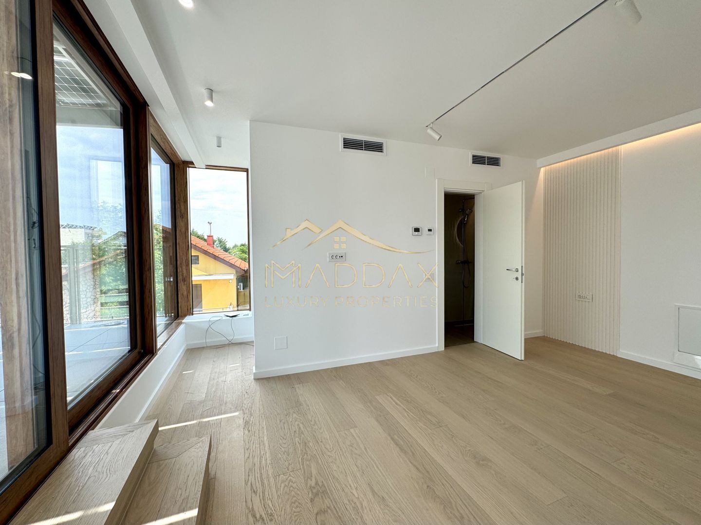 Vila cu 6 camere *575mp* / 12 locuri parcare // Pipera- Iancu Nicolae - Poză 47