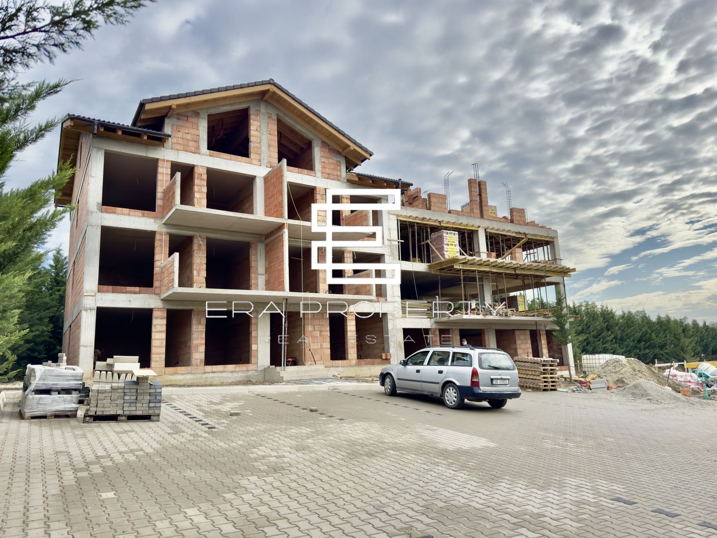 Apartament 2 camere + gradina 50 mp, la cheie , Cristian - Poză 5