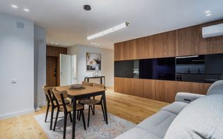 Chirie apartament PREMIUM în inima Chișinăului – Square Residence - Poză 1
