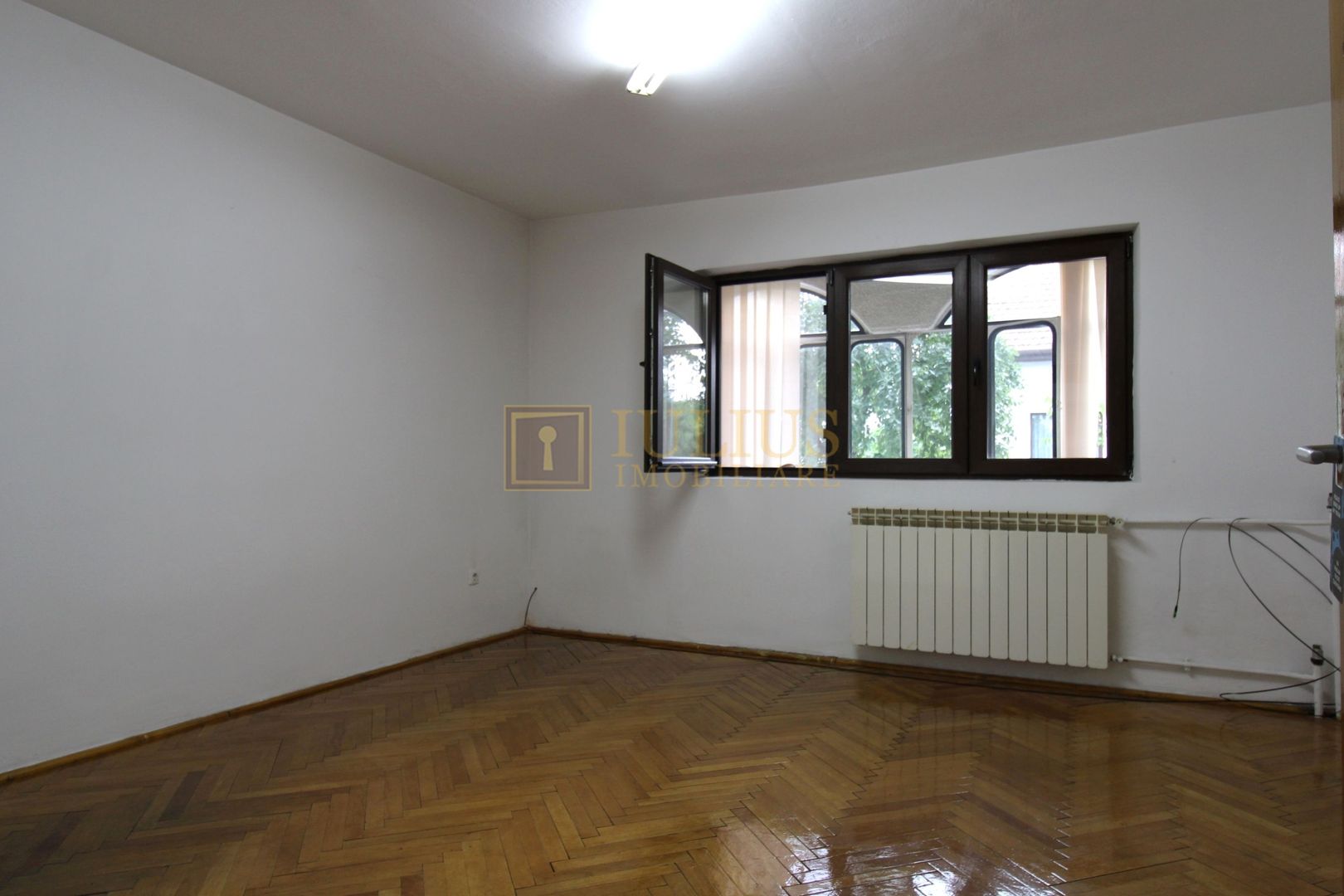 Spatiu de 135 mp la parter, ideal pentru spatiu comercial sau birouri - Poză 3