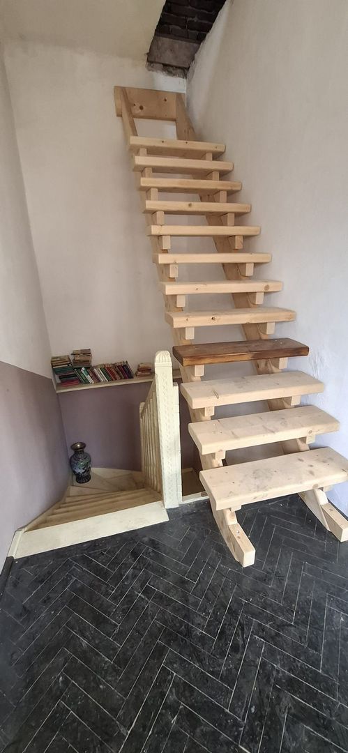 Se vinde etajul 1 si mansarda | Vile interbelica | 13 Septembrie - Poză 19