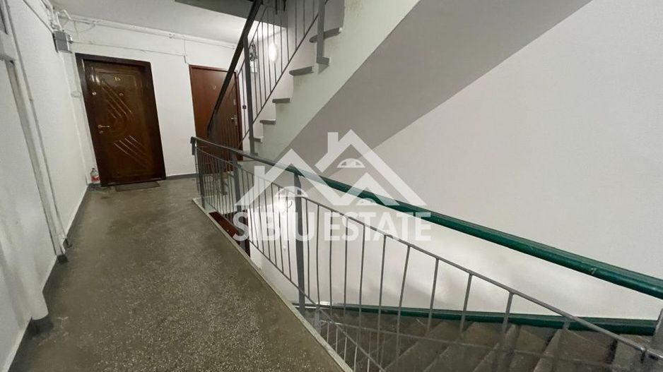 Apartament decomandat cu 2 camere, balcon, etaj 3, recent renovat, -Sibiu - Poză 10