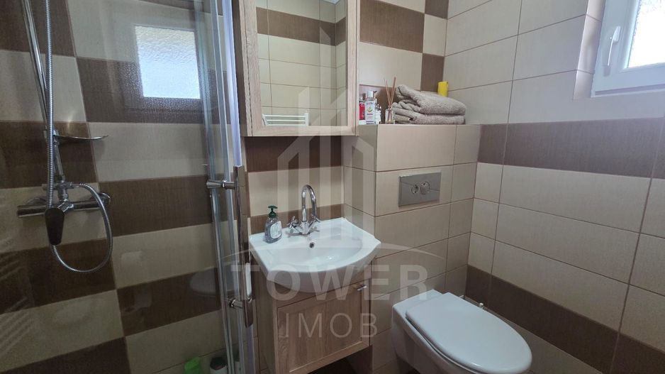 Casă de închiriat - Zona Gușterița, vedere spre munte - Poză 16