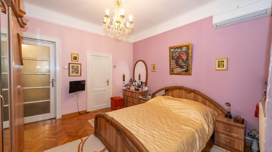 Casa de vanzare, 138 mpu, 244 teren, curte, garaj, Cartierul Domenii - Poză 9